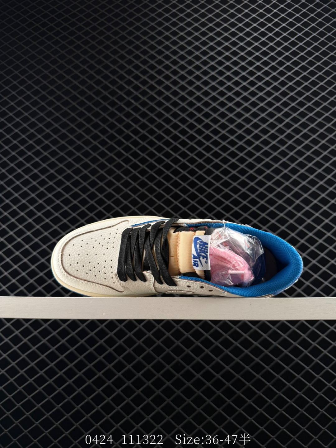 Travis Scott x Air Jordan 1 ” Reverse Mocha “